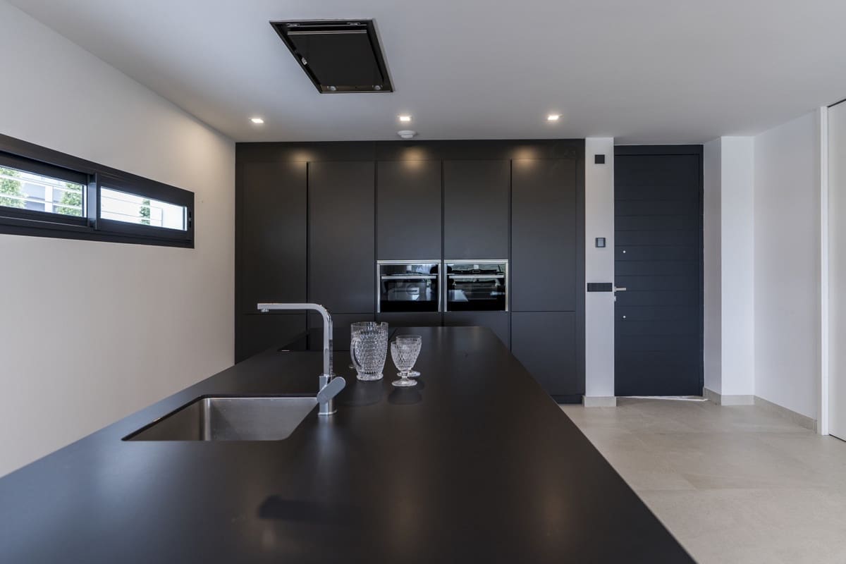 4 bedroom Townhouse for sale in Estepona with garage - € 2,150,000 (Ref: 9130505)