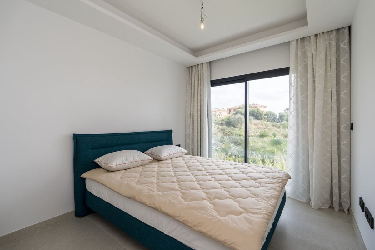 4 bedroom Townhouse for sale in Estepona with garage - € 2,150,000 (Ref: 9130505)