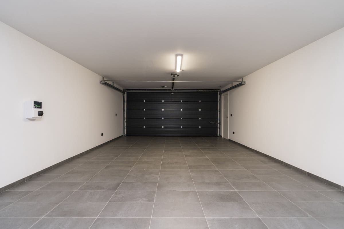 4 bedroom Townhouse for sale in Estepona with garage - € 2,150,000 (Ref: 9130505)