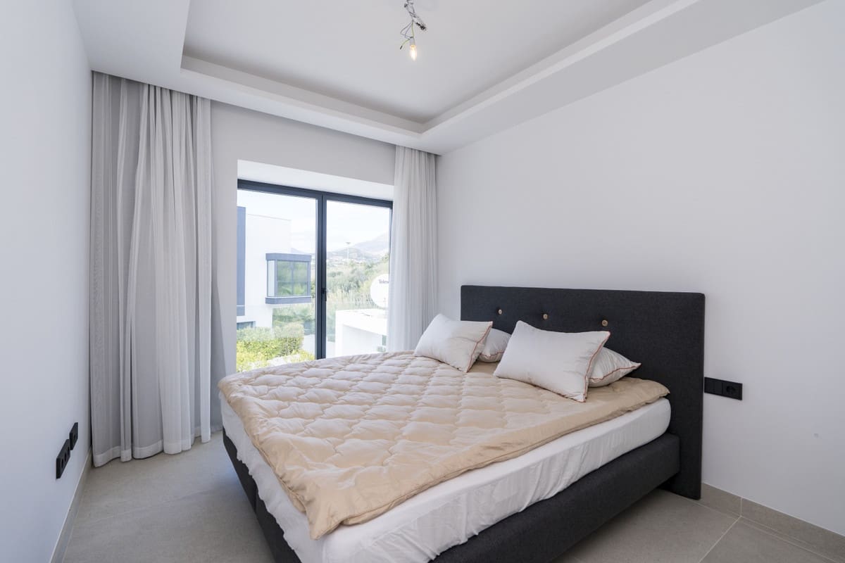 Casa de 4 habitaciones en Estepona en venta con garaje - 2.150.000 € (Ref: 9130505)