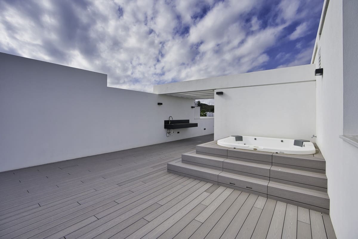 Casa de 4 habitaciones en Estepona en venta con garaje - 2.150.000 € (Ref: 9130505)