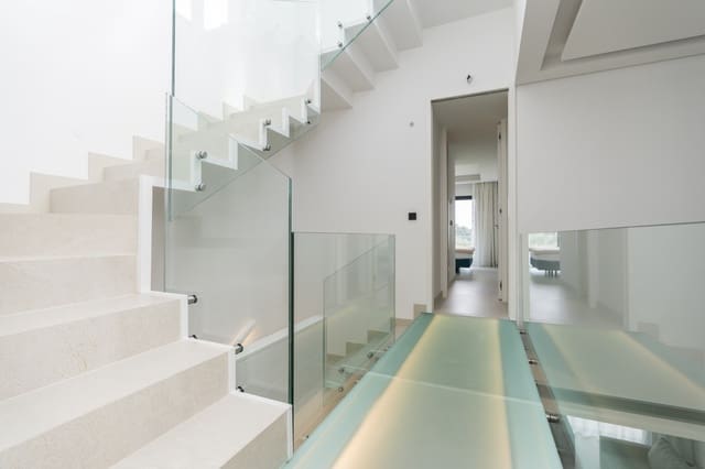 4 soverom Hus til salgs i Estepona med garasje - € 2 150 000 (Ref: 9130505)