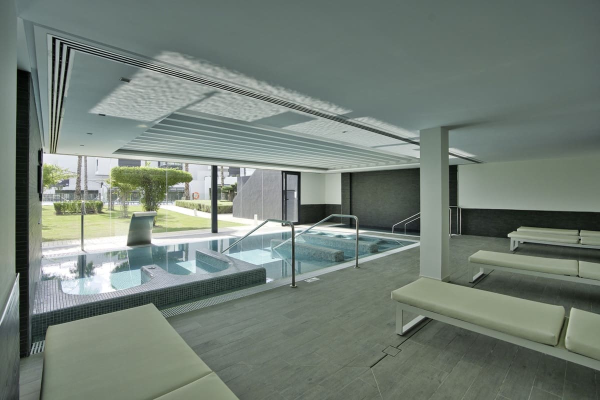 4 bedroom Townhouse for sale in Estepona with garage - € 2,150,000 (Ref: 9130505)