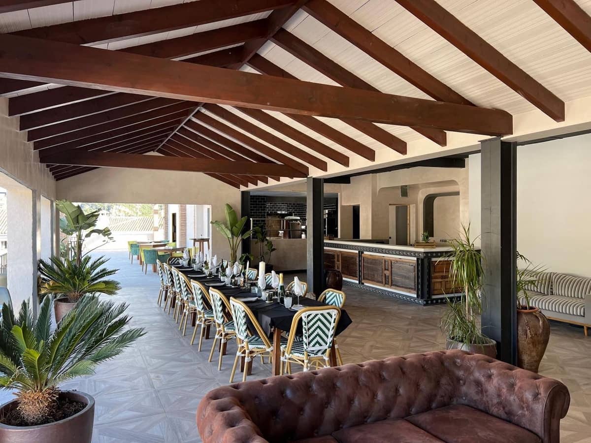 Comercial para venda em Benahavis - 1 390 000 € (Ref: 9131387)