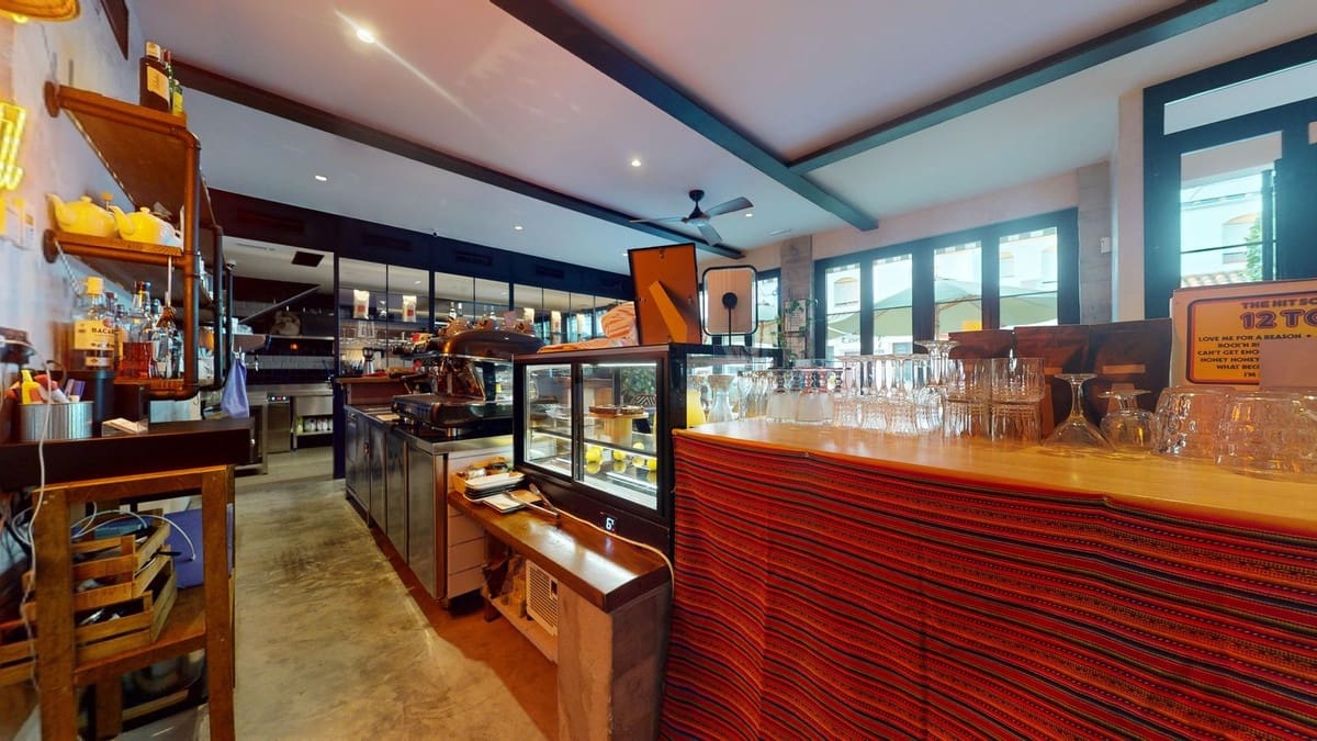 Comercial para venda em Benahavis - 1 390 000 € (Ref: 9131387)