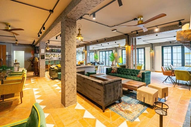 Erhverv til salg i Benahavís - € 1.690.000 (Ref: 9131387)