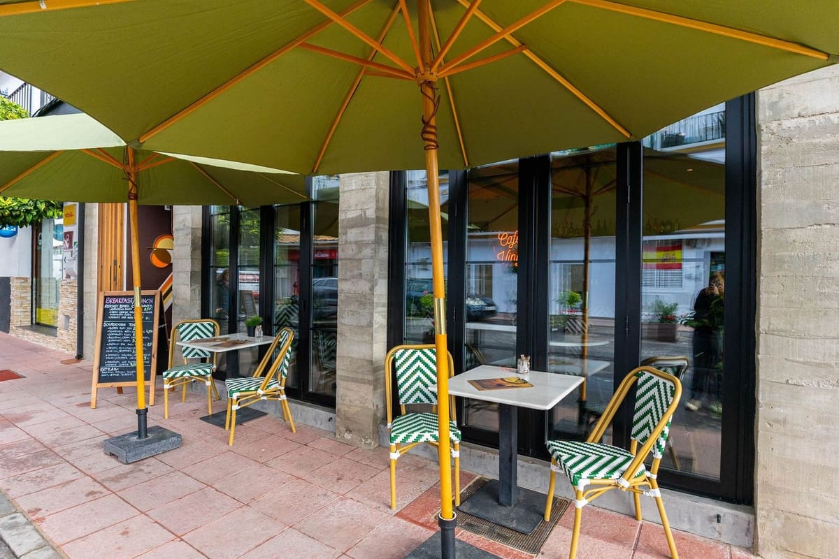 Comercial para venda em Benahavis - 1 390 000 € (Ref: 9131387)