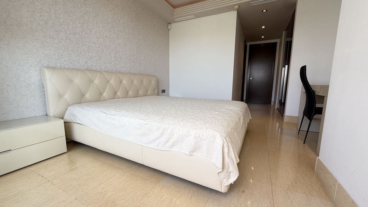 3 bedroom Apartment for sale in Benahavis - € 790,000 (Ref: 9131389)