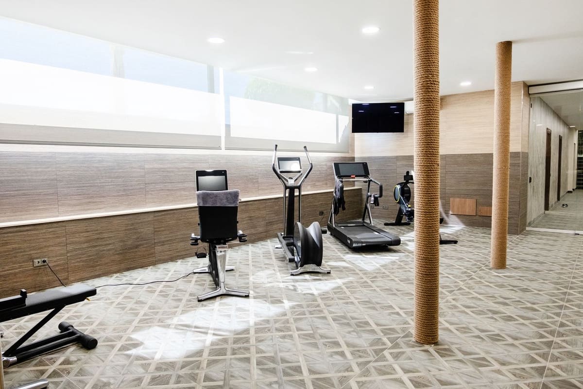 5 quarto Moradia para venda em Benahavis com garagem - 9 000 000 € (Ref: 9131391)