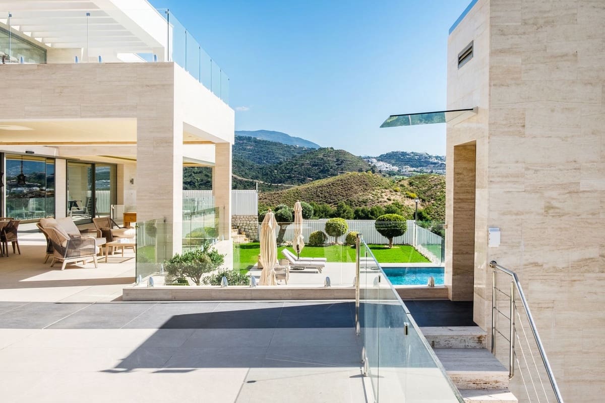 5 quarto Moradia para venda em Benahavis com garagem - 9 000 000 € (Ref: 9131391)