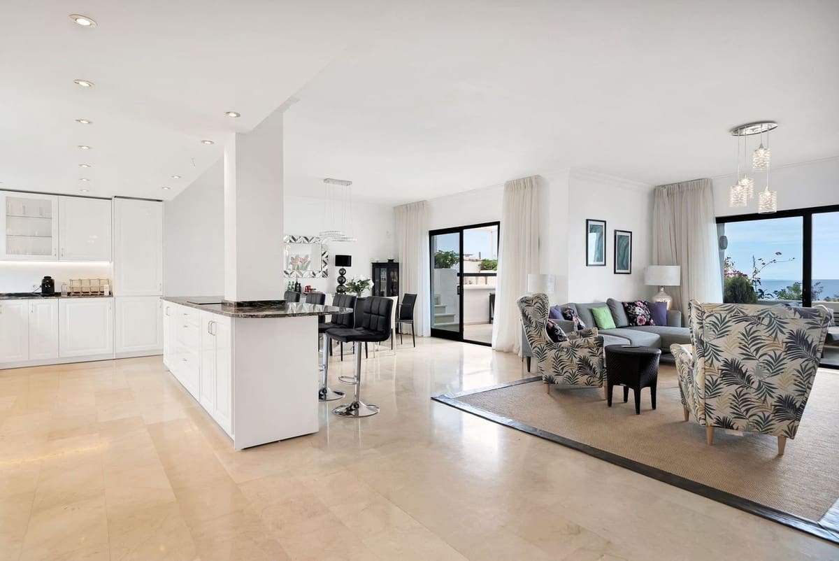 3 soverom Leilighet til salgs i Marbella med garasje - € 3 950 000 (Ref: 9131395)