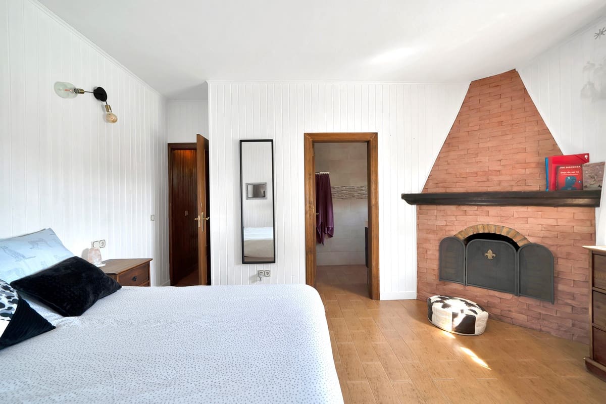 7 bedroom Villa for sale in Marbella - € 3,250,000 (Ref: 9131396)