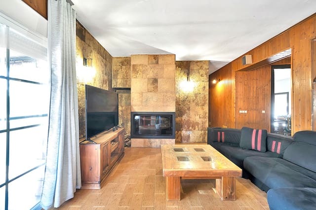 Chalet de 7 habitaciones en Marbella en venta - 3.250.000 € (Ref: 9131396)