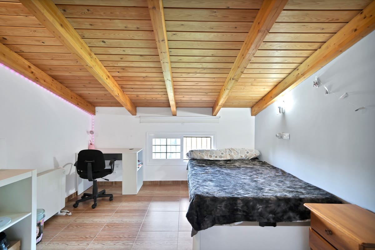 7 bedroom Villa for sale in Marbella - € 3,250,000 (Ref: 9131396)