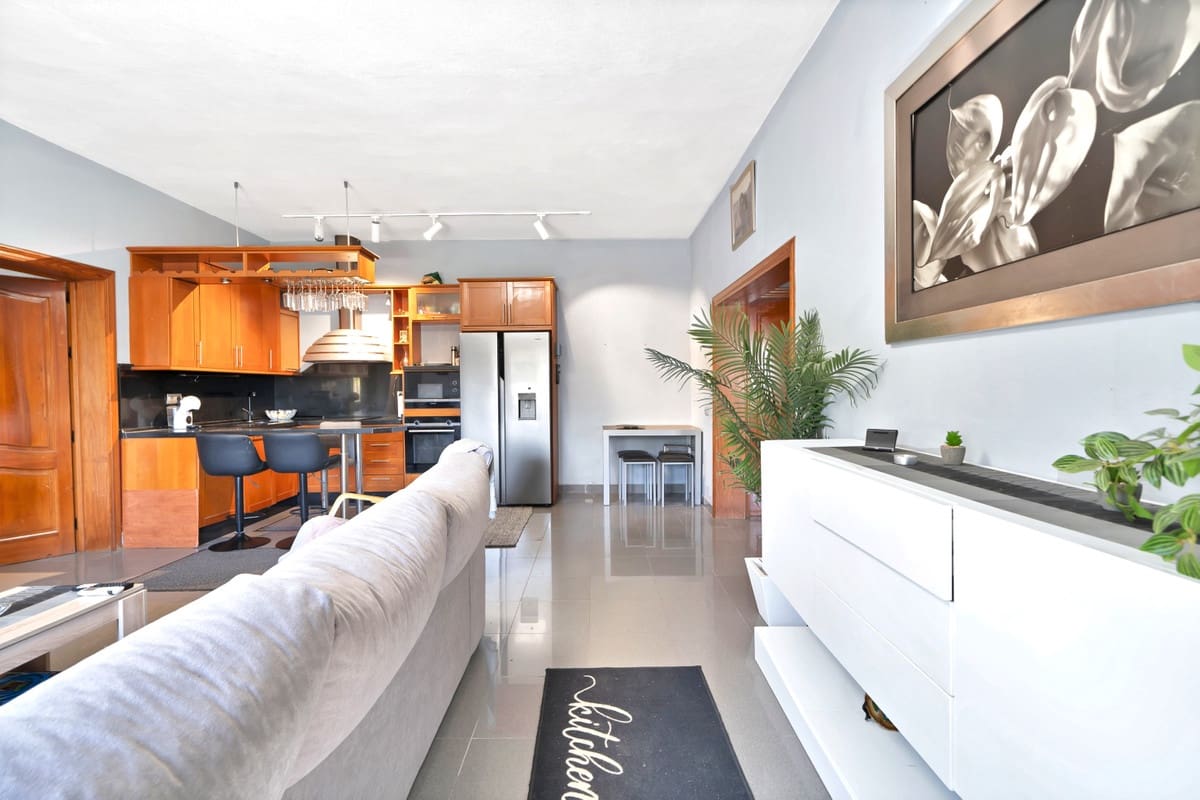 7 bedroom Villa for sale in Marbella - € 3,250,000 (Ref: 9131396)