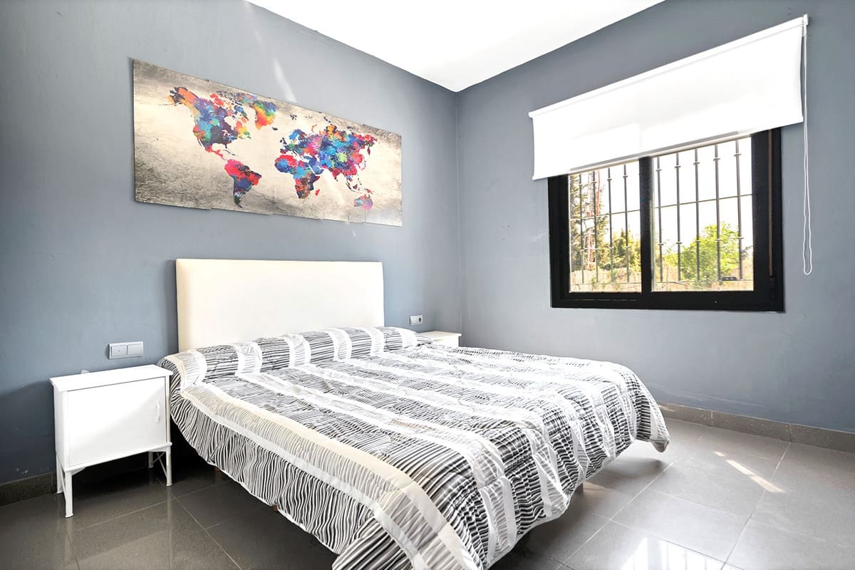 7 bedroom Villa for sale in Marbella - € 3,250,000 (Ref: 9131396)