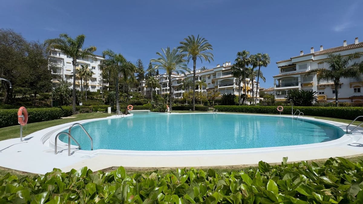 Apartamento de 4 habitaciones en Marbella en venta - 995.000 € (Ref: 9131398)