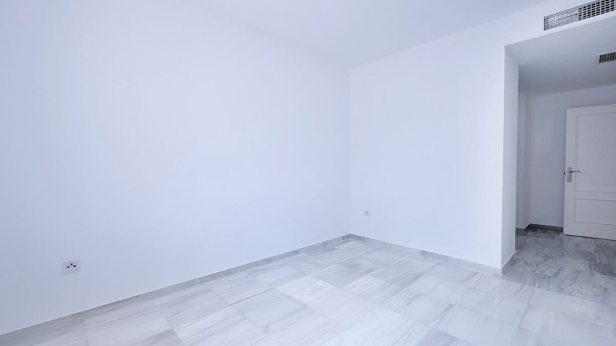 Apartamento de 4 habitaciones en Marbella en venta - 995.000 € (Ref: 9131398)