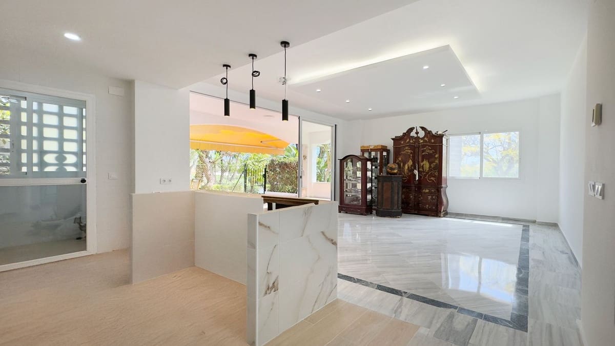 Apartamento de 4 habitaciones en Marbella en venta - 995.000 € (Ref: 9131398)