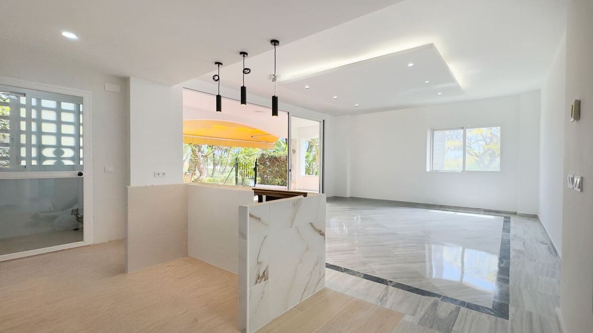 Apartamento de 4 habitaciones en Marbella en venta - 995.000 € (Ref: 9131398)