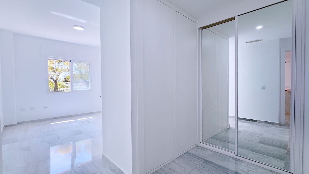 Apartamento de 4 habitaciones en Marbella en venta - 995.000 € (Ref: 9131398)