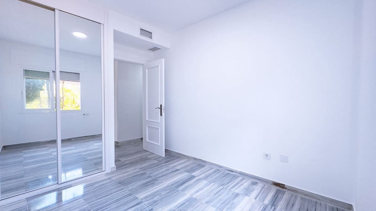 Apartamento de 4 habitaciones en Marbella en venta - 995.000 € (Ref: 9131398)