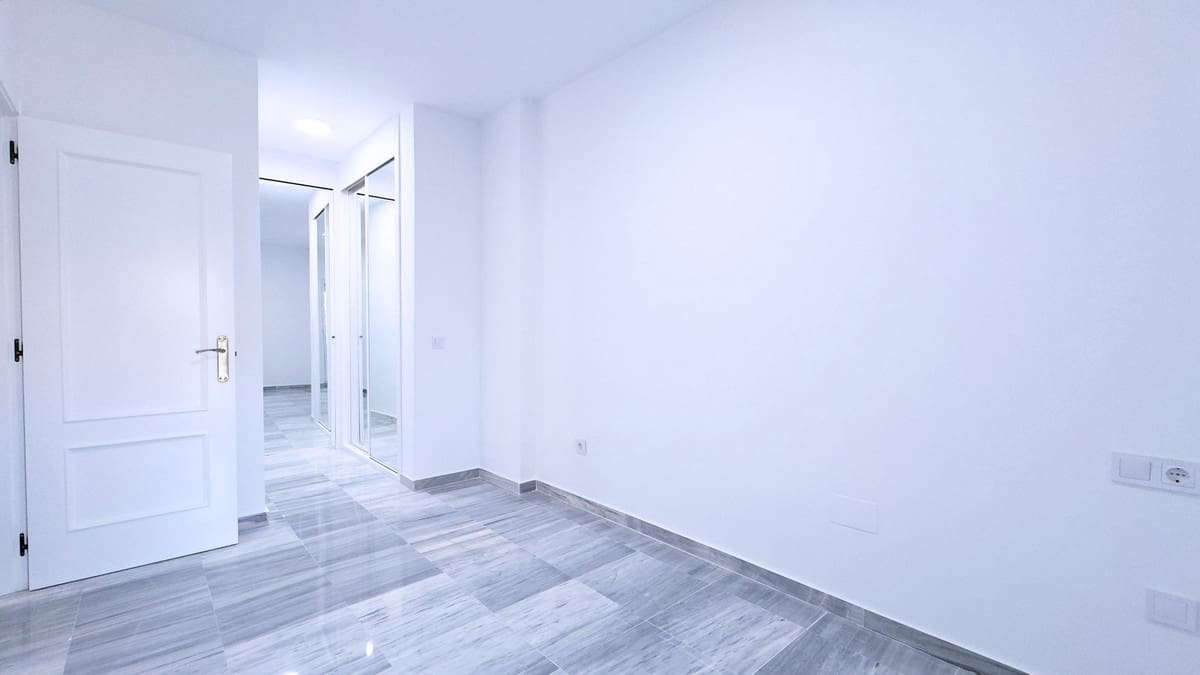 Apartamento de 4 habitaciones en Marbella en venta - 995.000 € (Ref: 9131398)