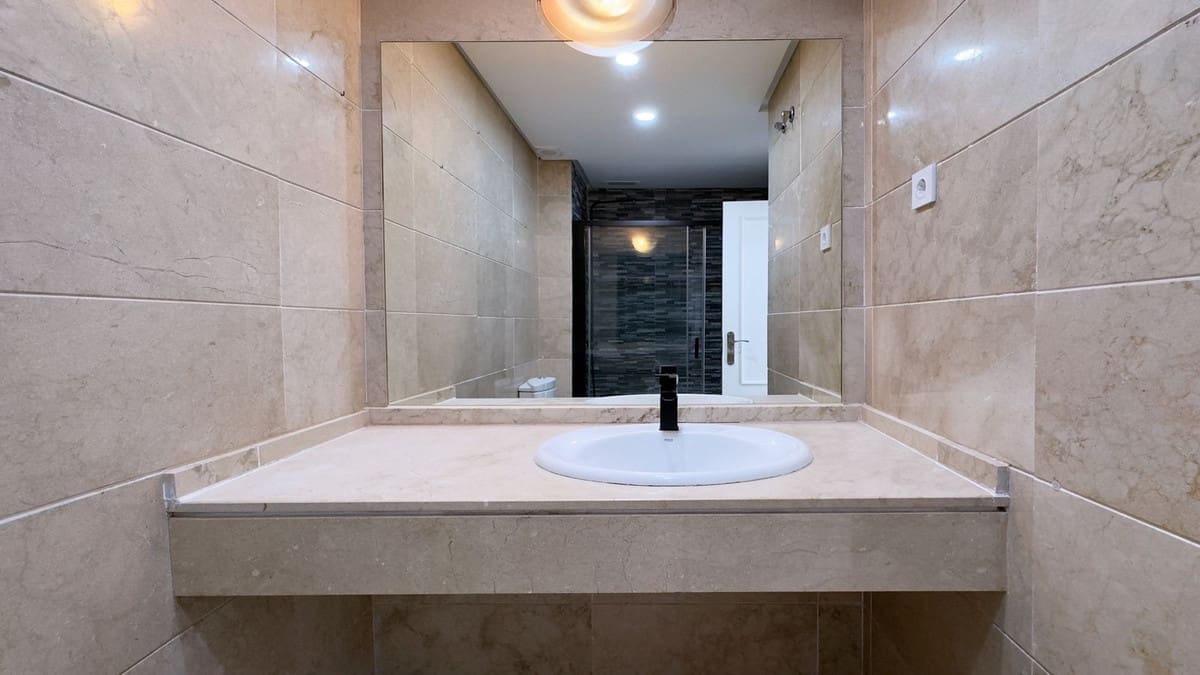 Apartamento de 4 habitaciones en Marbella en venta - 995.000 € (Ref: 9131398)