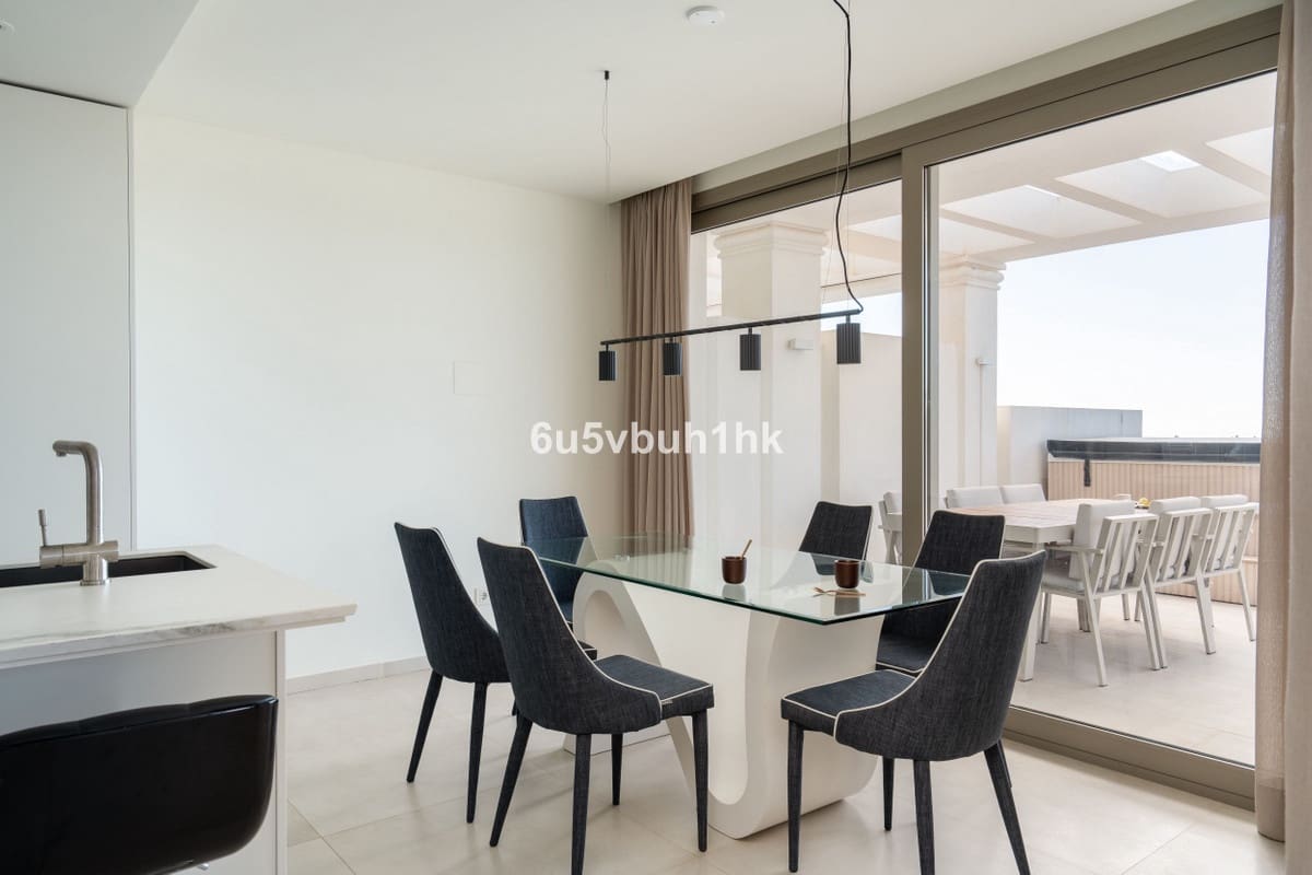 2 bedroom Apartment for sale in Marbella with garage - € 1,190,000 (Ref: 9131401)