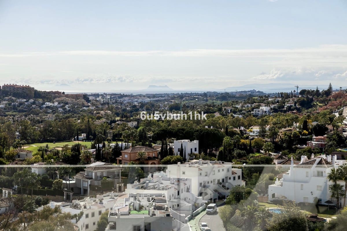2 bedroom Apartment for sale in Marbella with garage - € 1,190,000 (Ref: 9131401)
