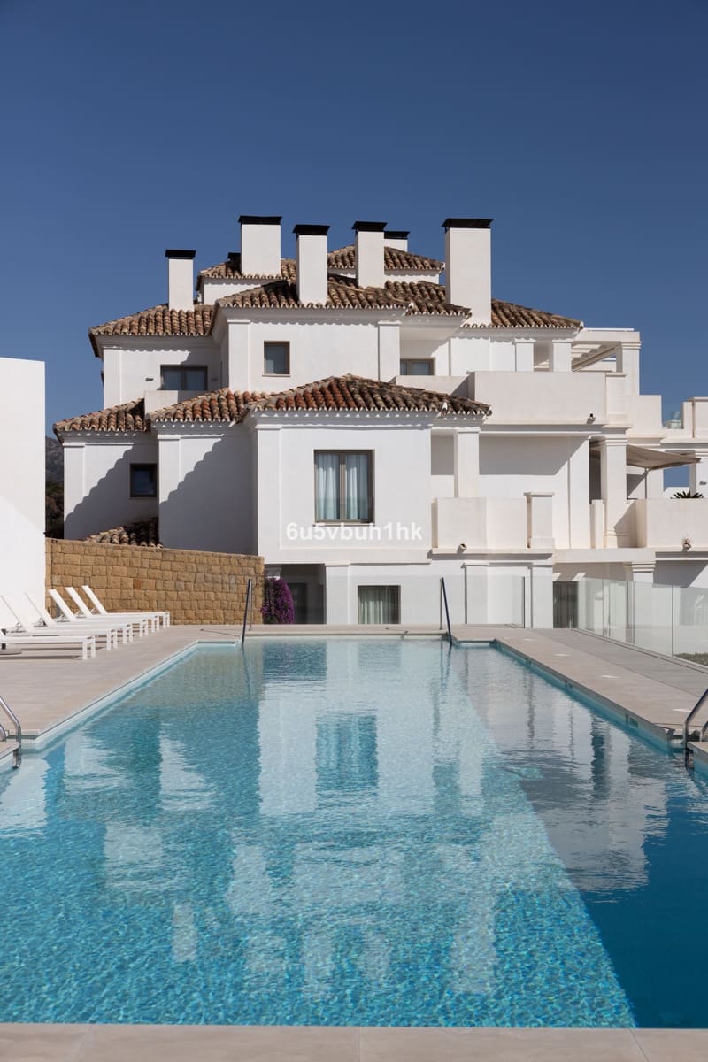 2 bedroom Apartment for sale in Marbella with garage - € 1,060,000 (Ref: 9131401)