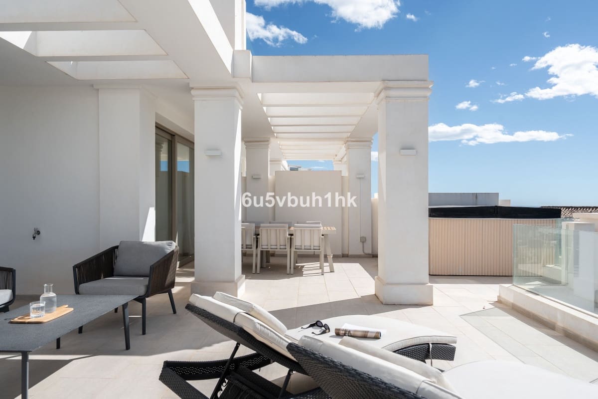 2 slaapkamer Appartement te koop in Marbella met garage - € 1.060.000 (Ref: 9131401)