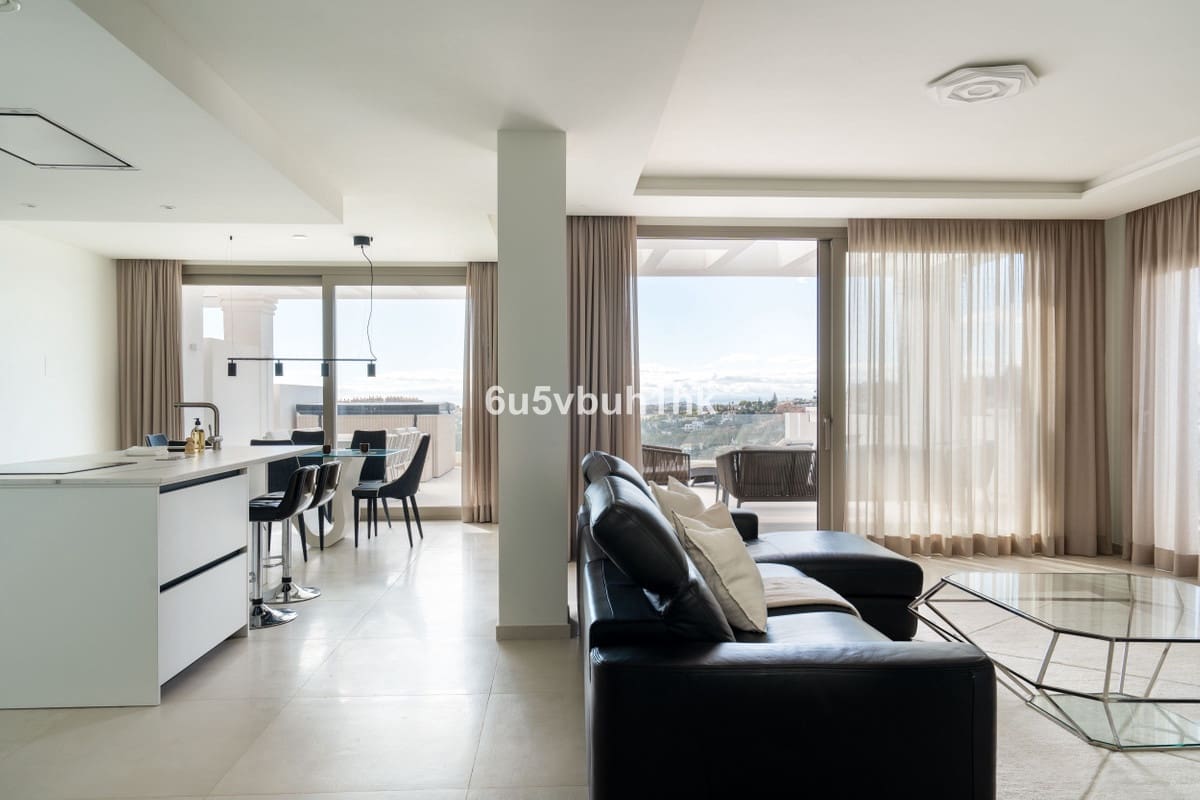 2 bedroom Apartment for sale in Marbella with garage - € 1,060,000 (Ref: 9131401)