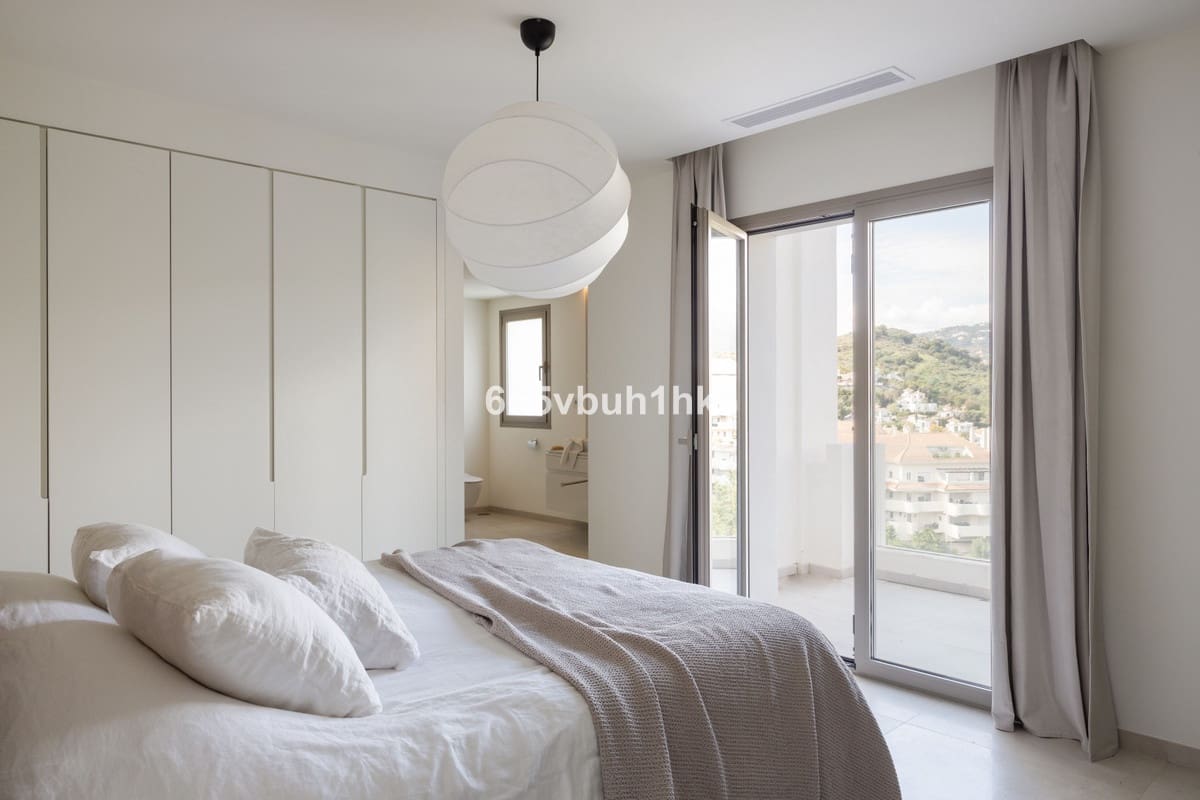 2 bedroom Apartment for sale in Marbella with garage - € 1,060,000 (Ref: 9131401)