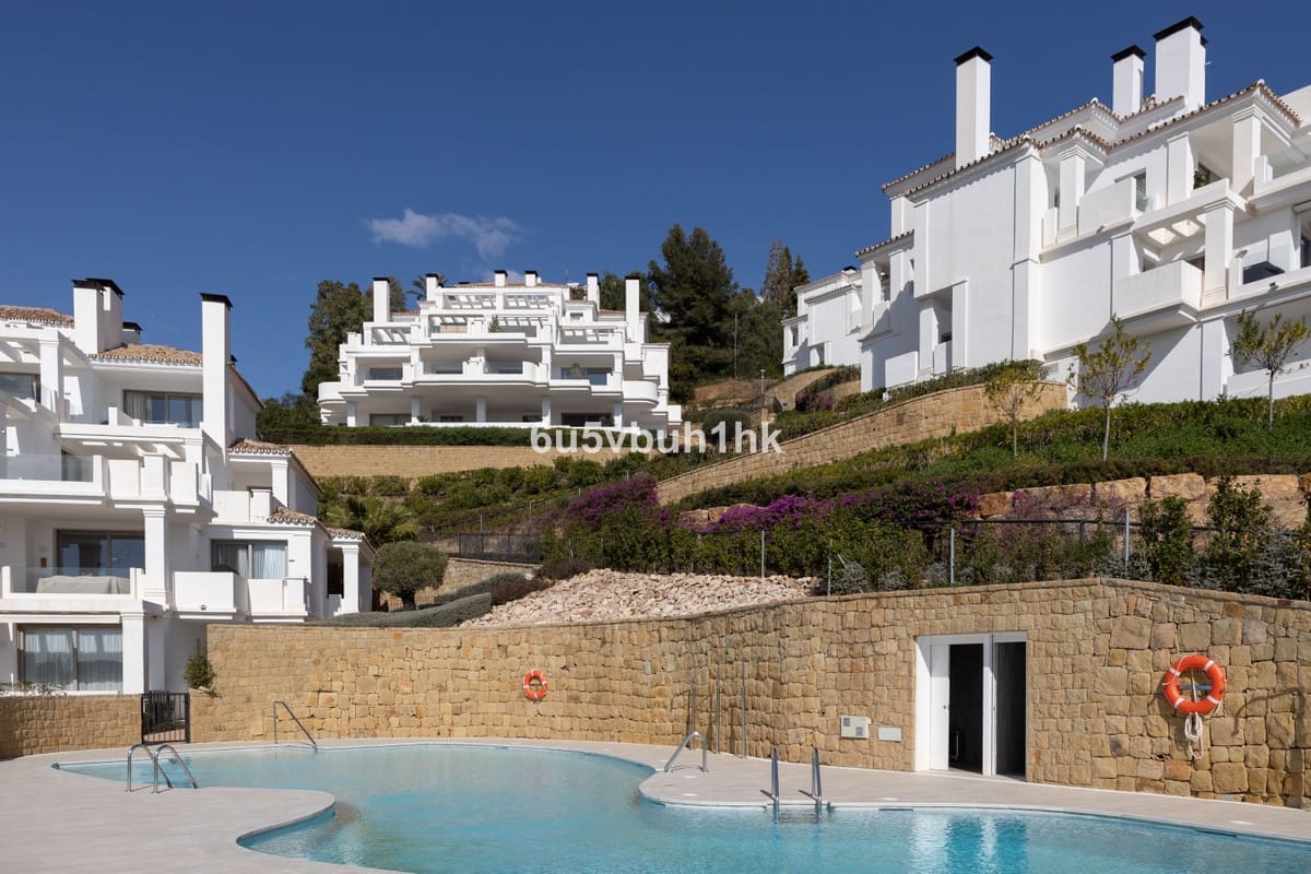 2 bedroom Apartment for sale in Marbella with garage - € 1,060,000 (Ref: 9131401)