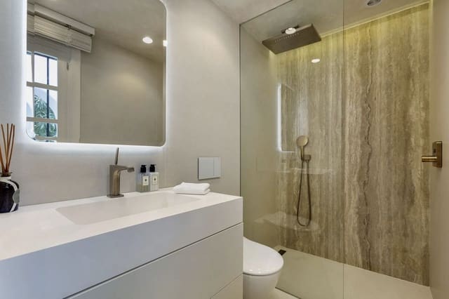 Apartamento de 2 habitaciones en Marbella en venta - 2.500.000 € (Ref: 9131402)