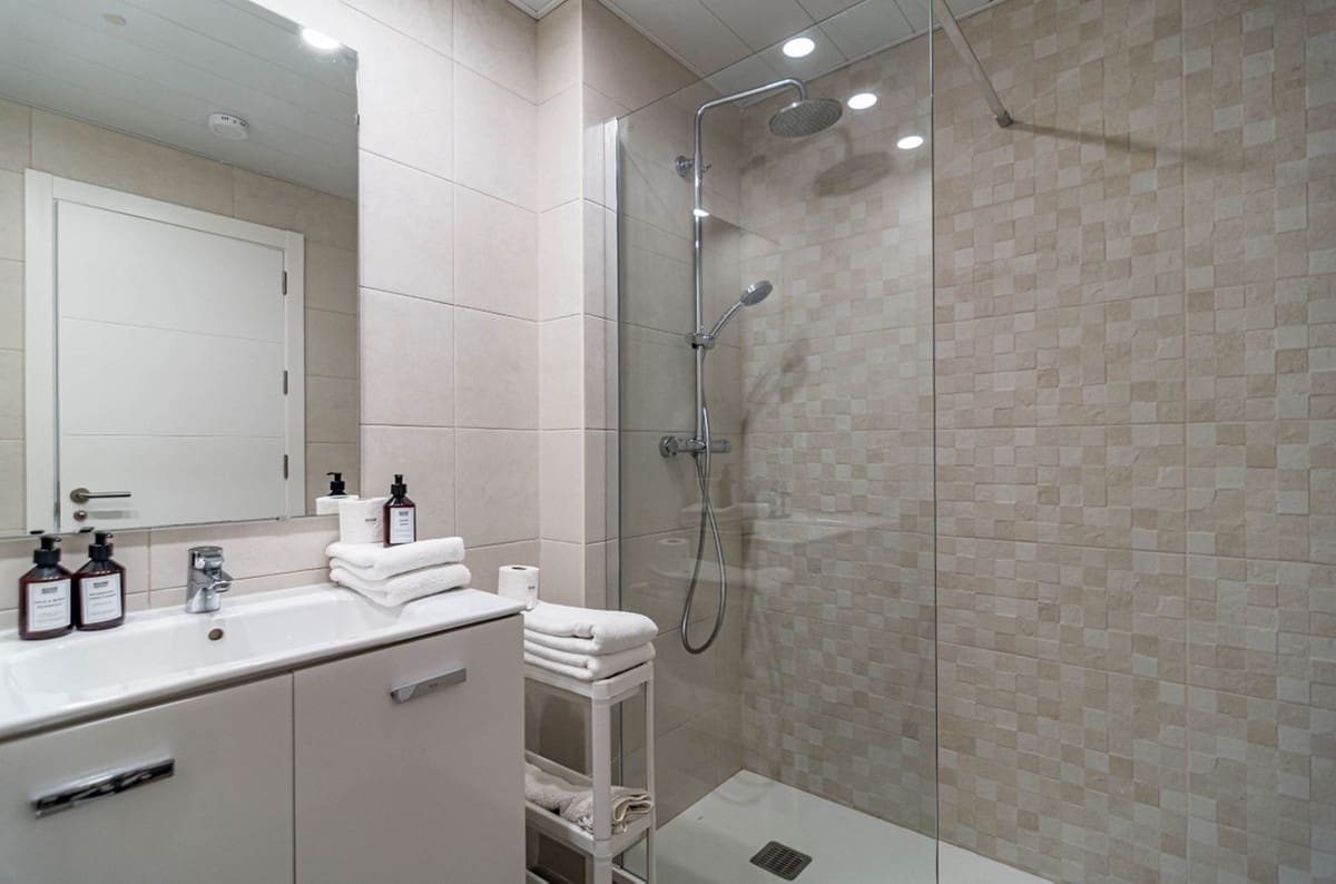 3 bedroom Apartment for sale in Marbella with garage - € 750,000 (Ref: 9131403)