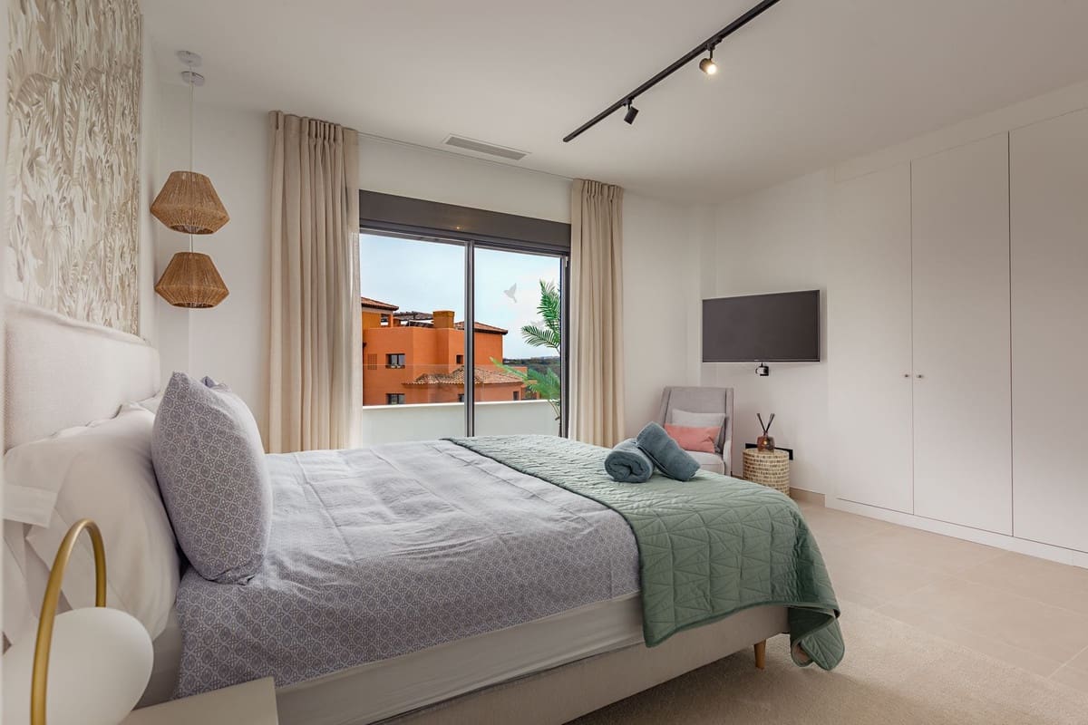 2 bedroom Apartment for sale in Bahia de Casares with garage - € 549,000 (Ref: 9131408)