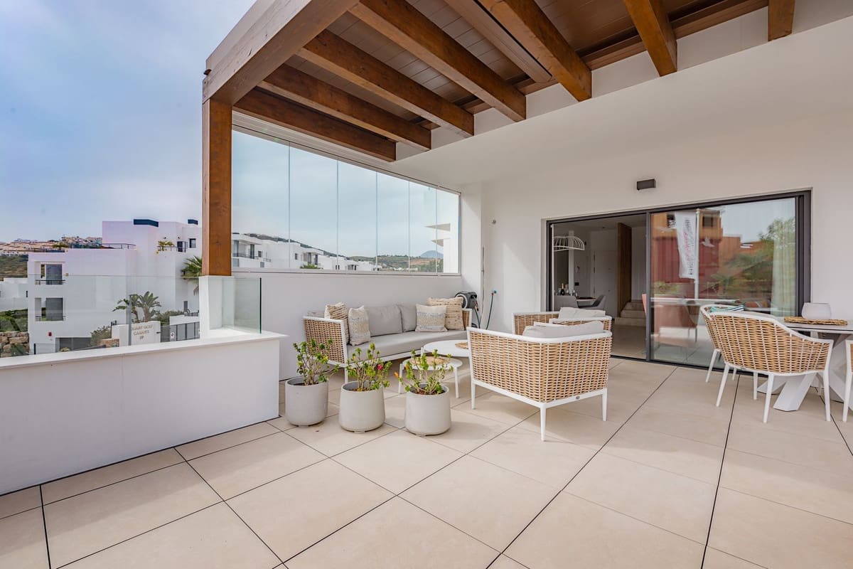 2 bedroom Apartment for sale in Bahia de Casares with garage - € 549,000 (Ref: 9131408)