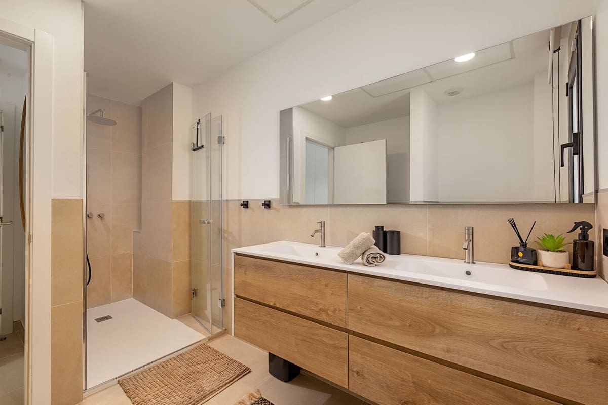 2 bedroom Apartment for sale in Bahia de Casares with garage - € 549,000 (Ref: 9131408)