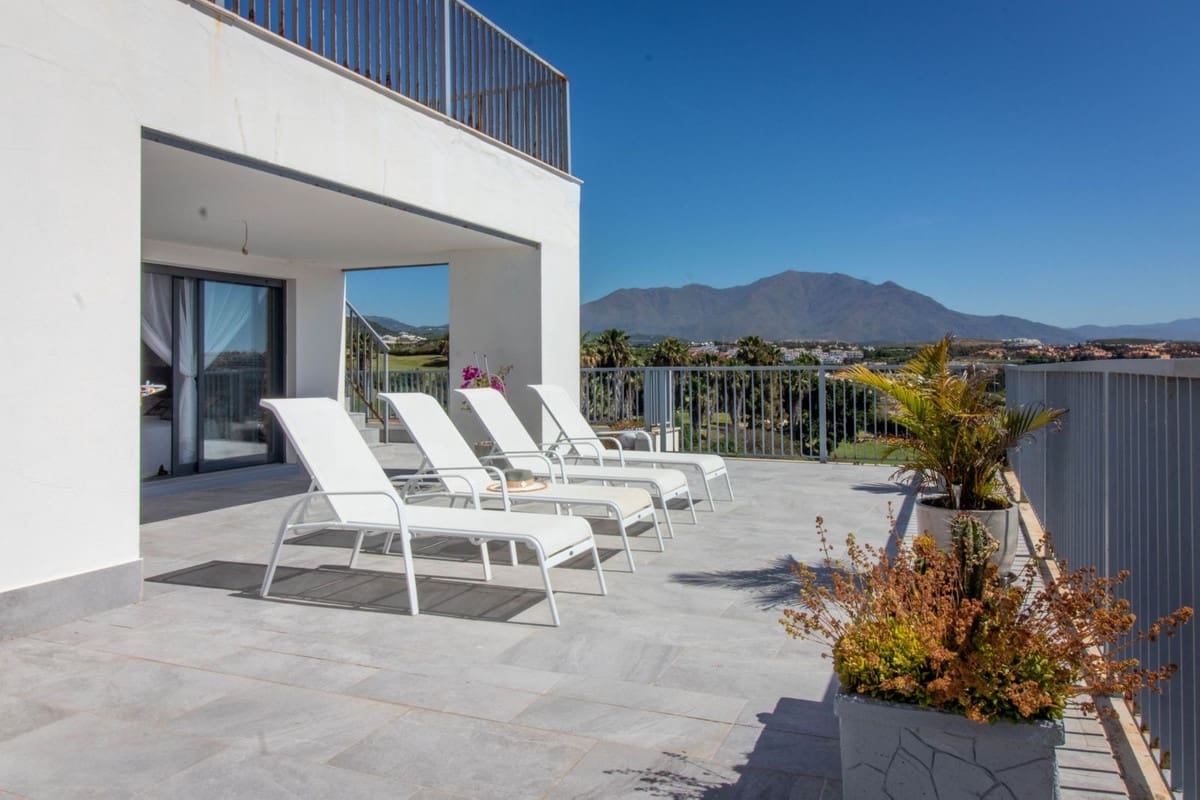 3 bedroom Apartment for sale in Casares - € 657,112 (Ref: 9131411)