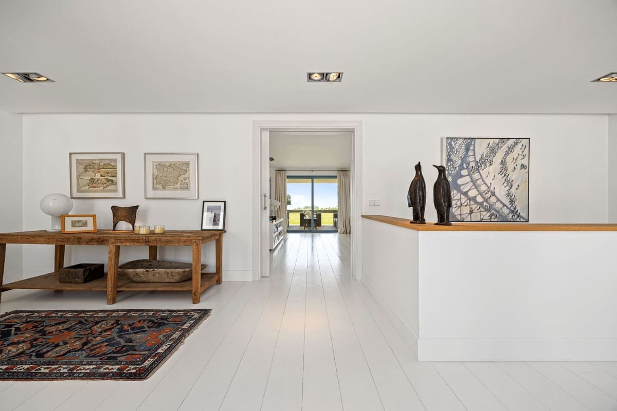 5 bedroom Villa for sale in Benahavis - € 4,750,000 (Ref: 9131726)