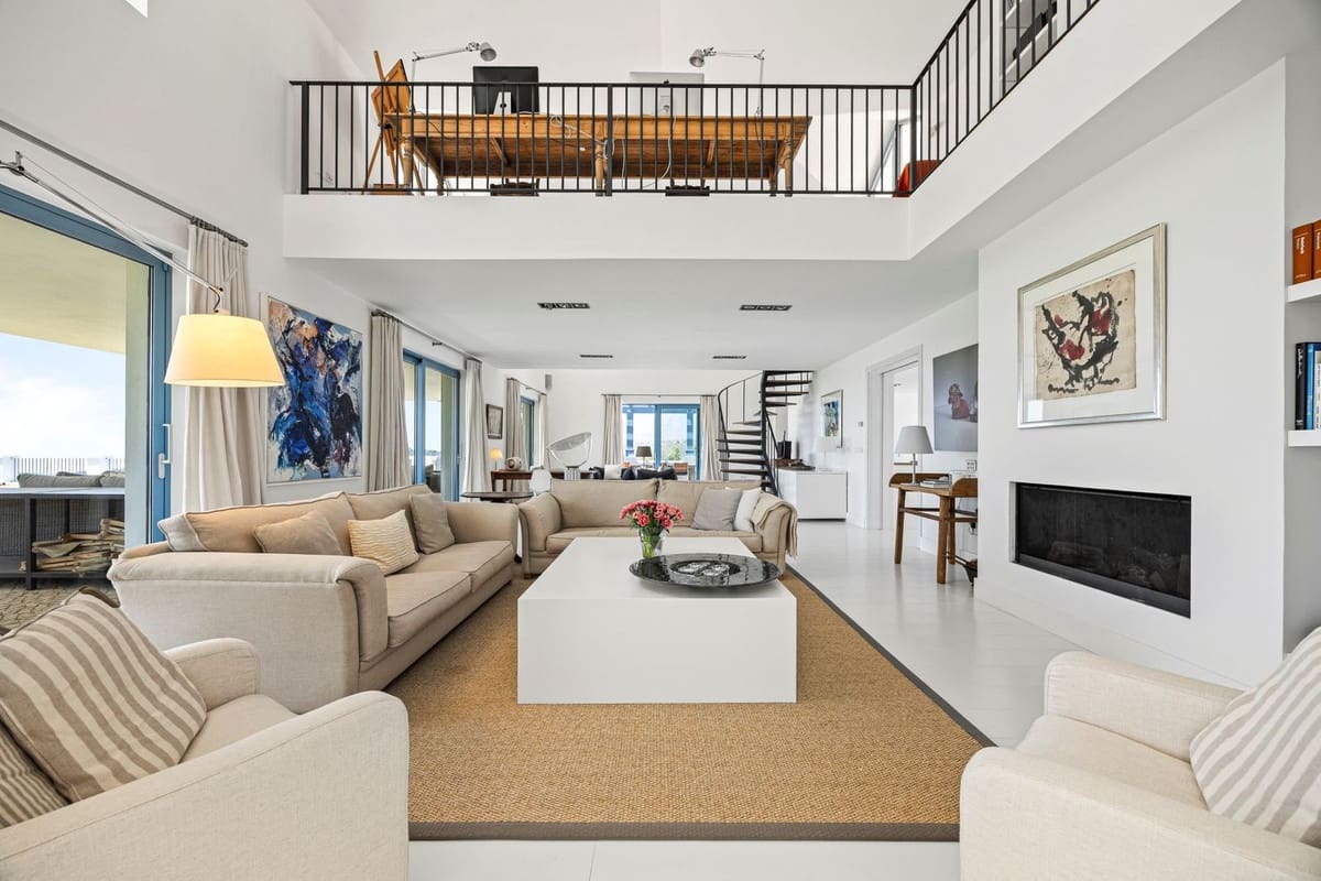 5 bedroom Villa for sale in Benahavis - € 4,750,000 (Ref: 9131726)