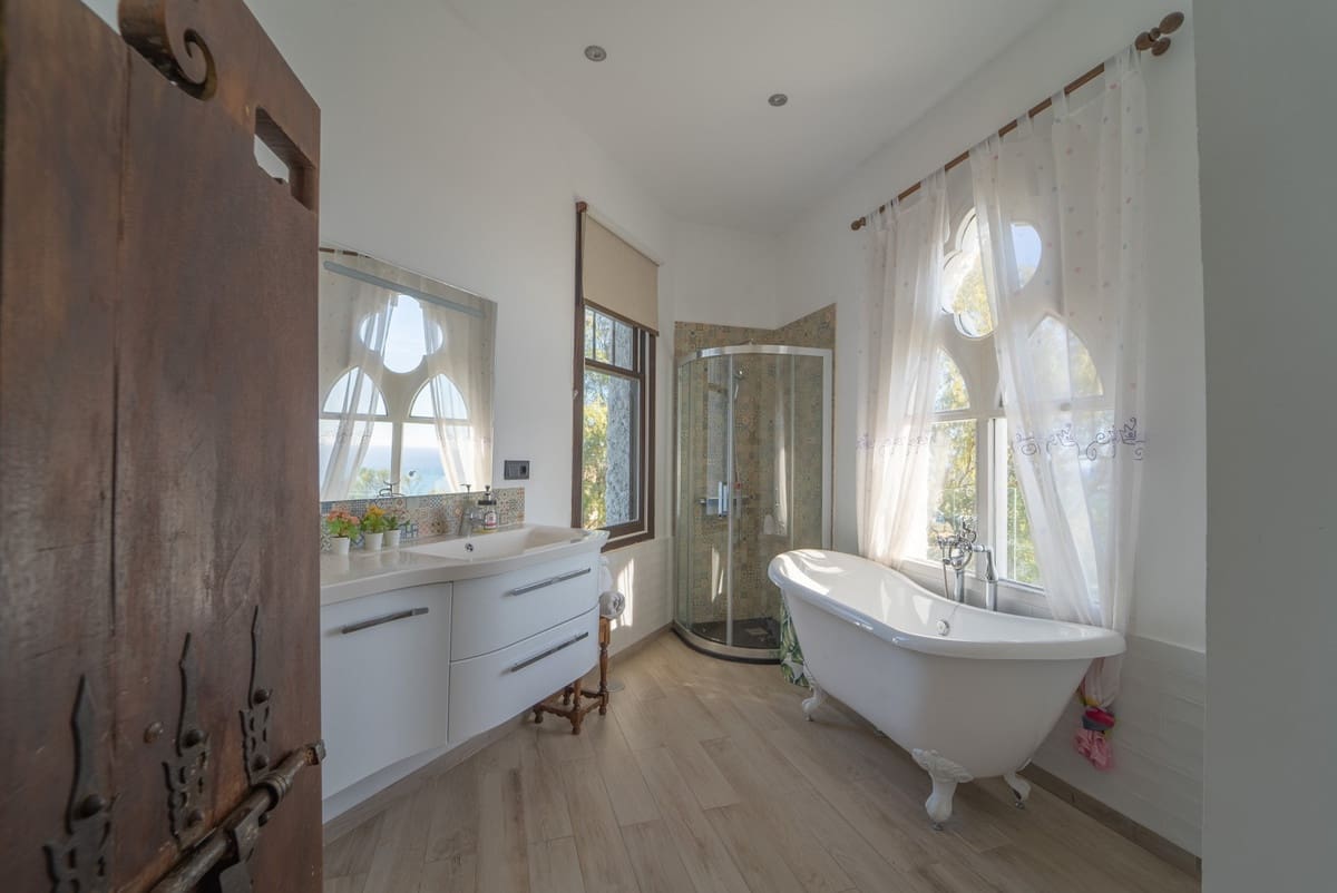 9 sypialnia Willa na sprzedaż w Benalmadena - 4 995 000 € (Ref: 9131940)