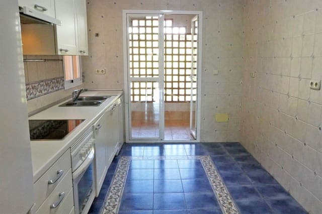 2 soveværelse Lejlighed til salg i Guadalmina Baja, Marbella med garage - € 900.000 (Ref: 9144519)