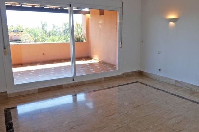 2 soveværelse Lejlighed til salg i Guadalmina Baja, Marbella med garage - € 900.000 (Ref: 9144519)