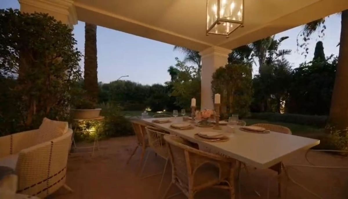 8 slaapkamer Villa te koop in Guadalmina met garage - € 7.500.000 (Ref: 9144523)