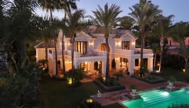 8 slaapkamer Villa te koop in Guadalmina Baja, Marbella met garage - € 7.500.000 (Ref: 9144523)