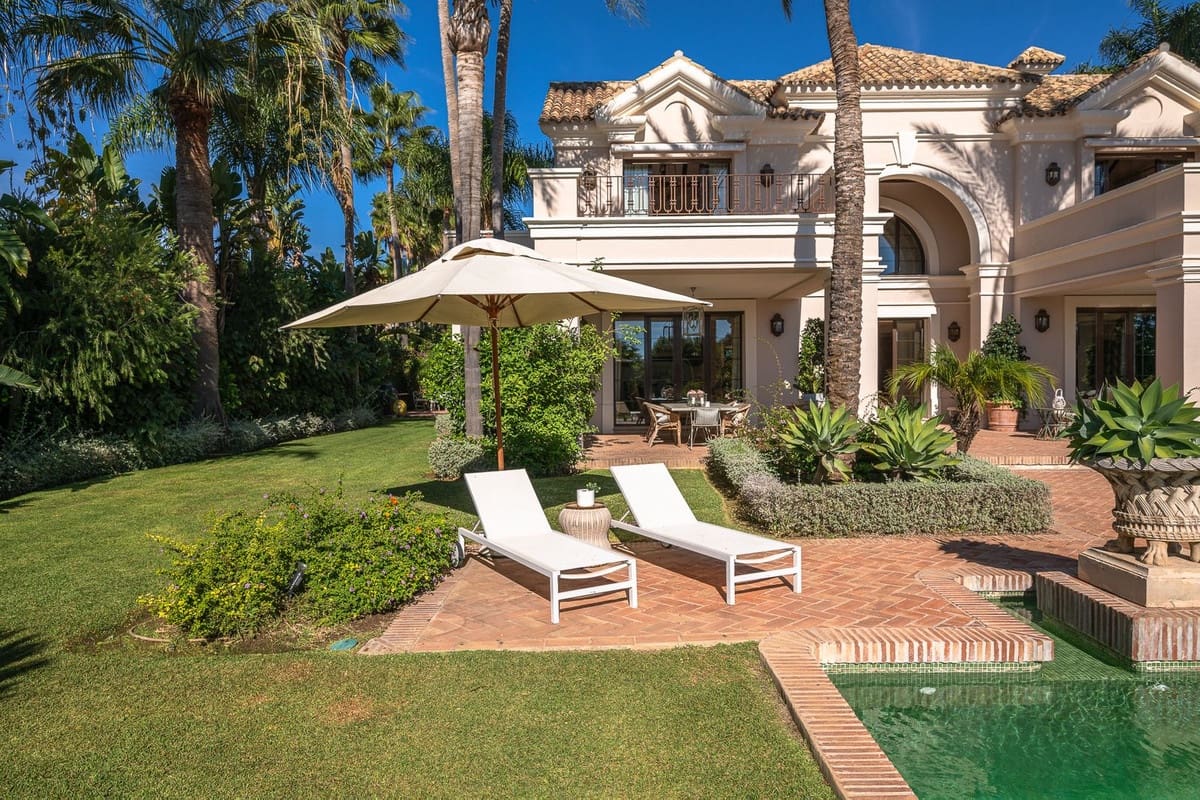 8 chambre Villa/Maison à vendre à Guadalmina avec garage - 7 500 000 € (Ref: 9144524)