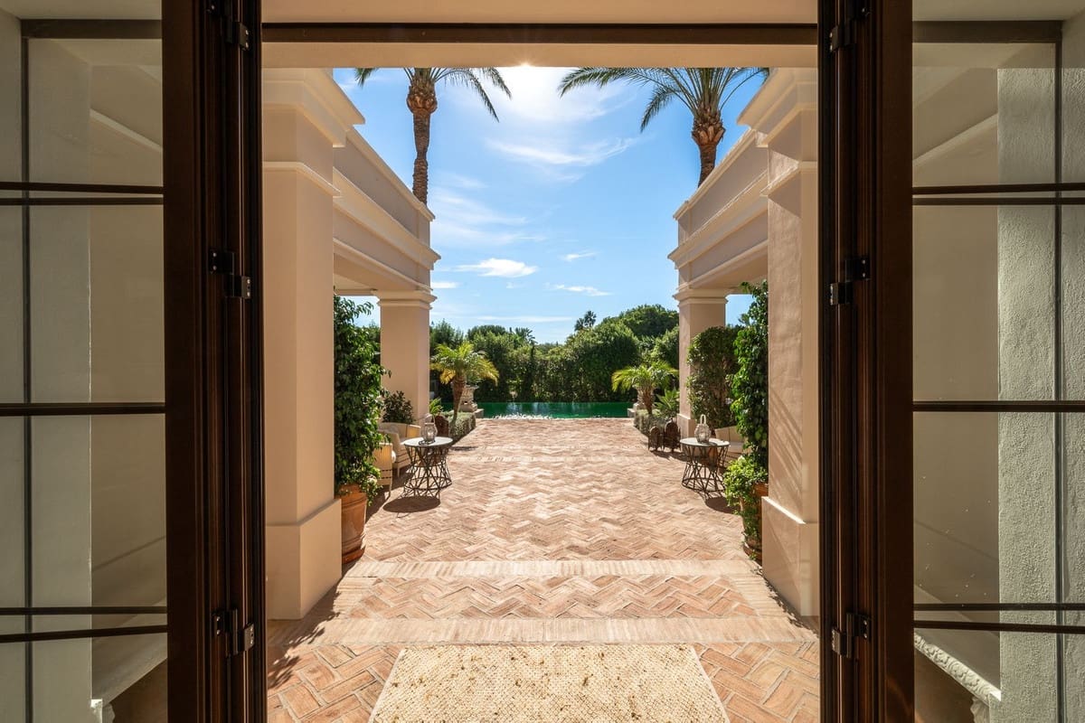 8 chambre Villa/Maison à vendre à Guadalmina avec garage - 7 500 000 € (Ref: 9144524)